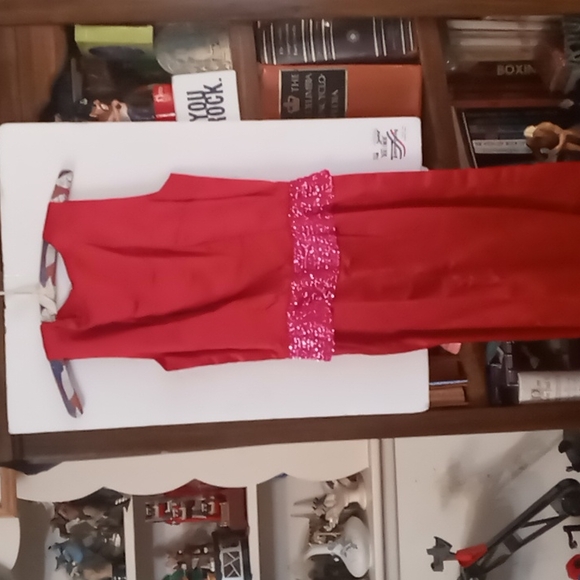 Vintage Custom Maxi/Long Red Evening Gown Never Worn - Picture 2 of 5